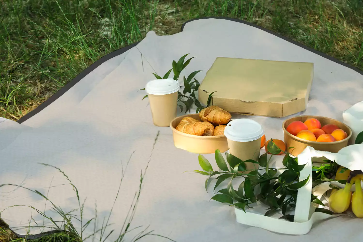 best waterproof picnic blanket